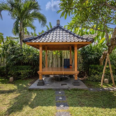Отель Kalm Bali Чангу Экстерьер фото