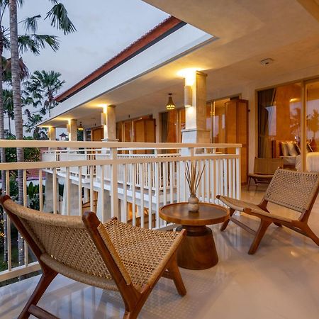 Отель Kalm Bali Чангу Экстерьер фото