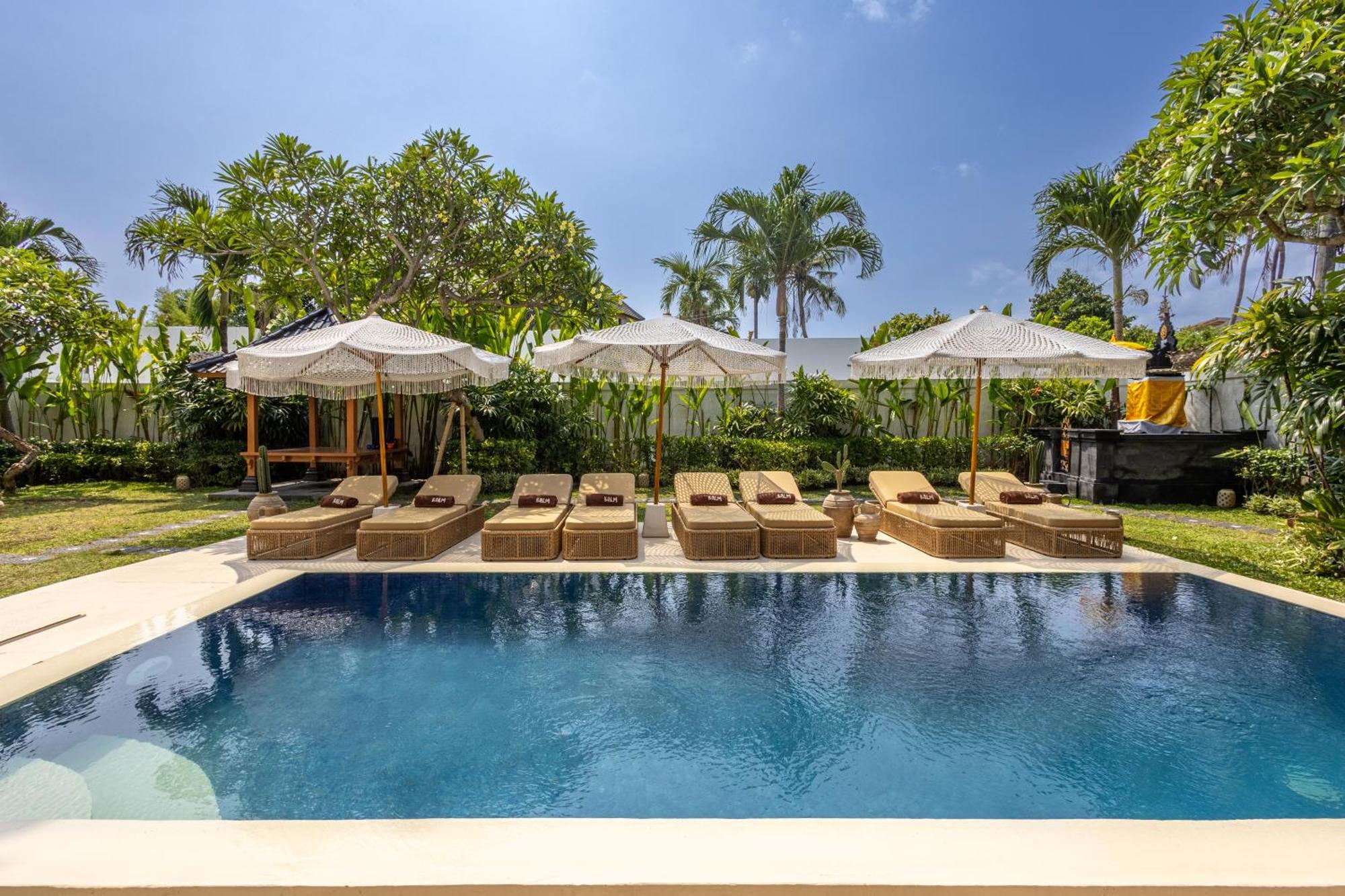 Отель Kalm Bali Чангу Экстерьер фото