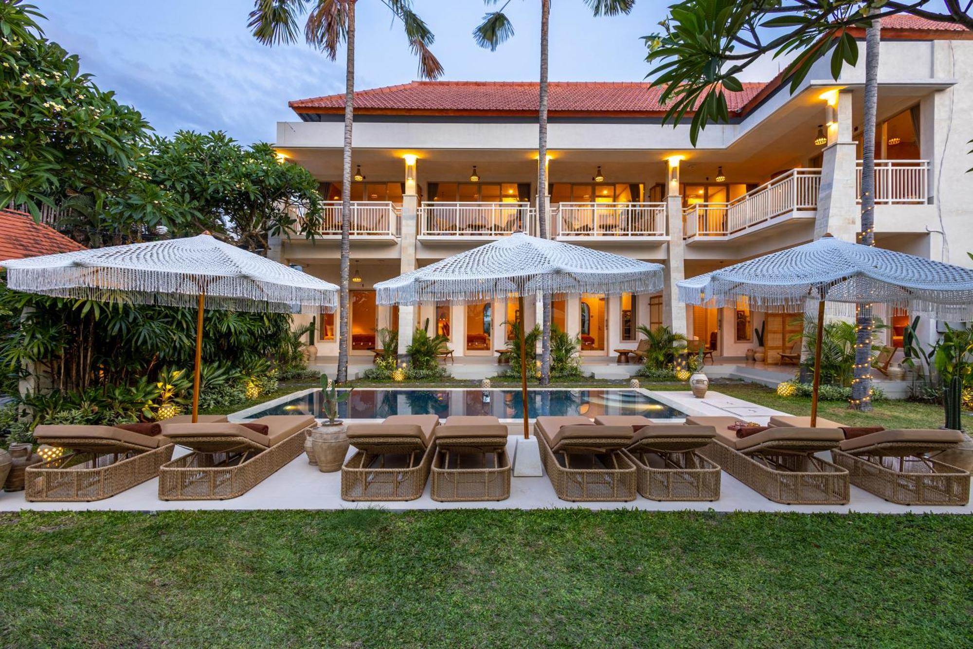 Отель Kalm Bali Чангу Экстерьер фото